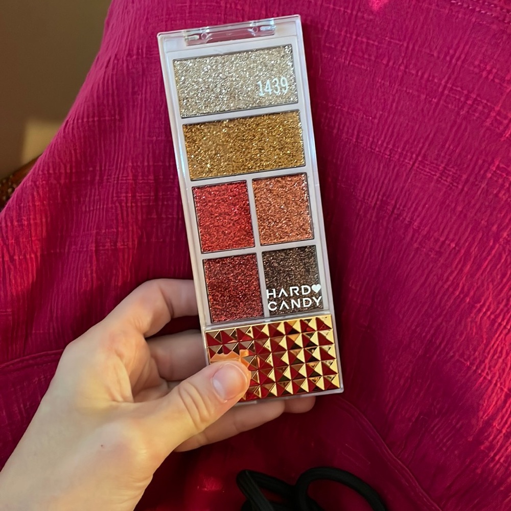 NIP eyeshadow palette